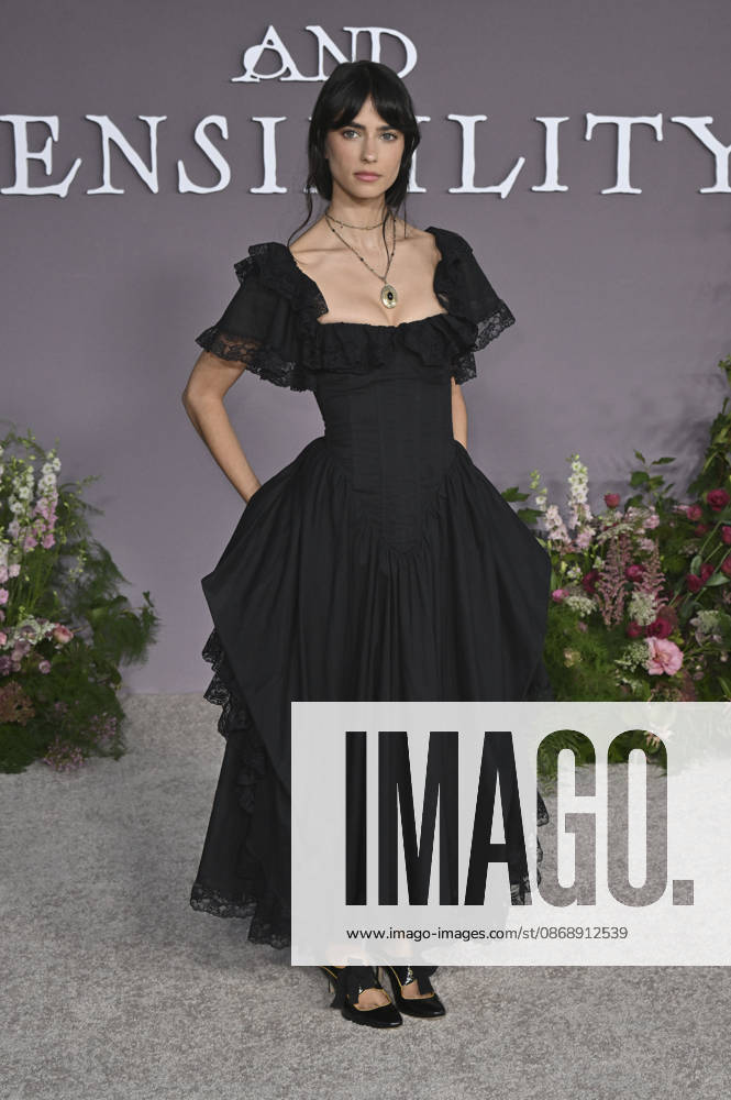 Renee Herbert at the premiere of the movie *Sense and Sensibility* at the United Theater in Los Angeles, October 7, 2026 Foto:xD.xStarbuckx xFuturexImagex sensuality_6057