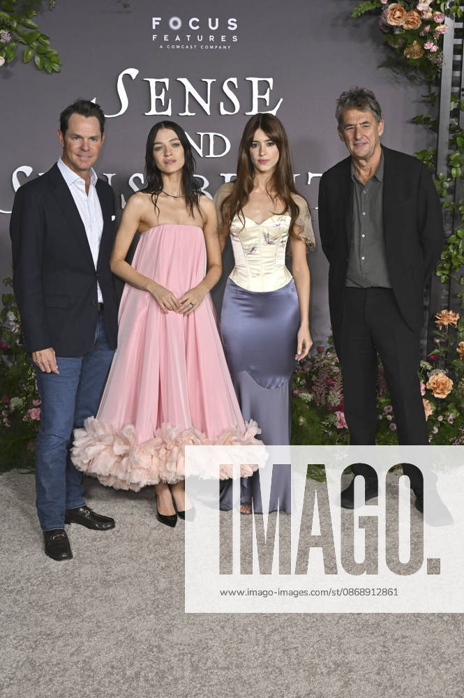 Jason Cassidy, Esmé Creed Miles, Daisy Edgar-Jones, and Tim Bevan at the premiere of the film *Sense and Sensibility* at the United Theater in Los Angeles, October 7, 2026 Foto:xD.xStarbuckx xFuturexImagex sensuality_6116