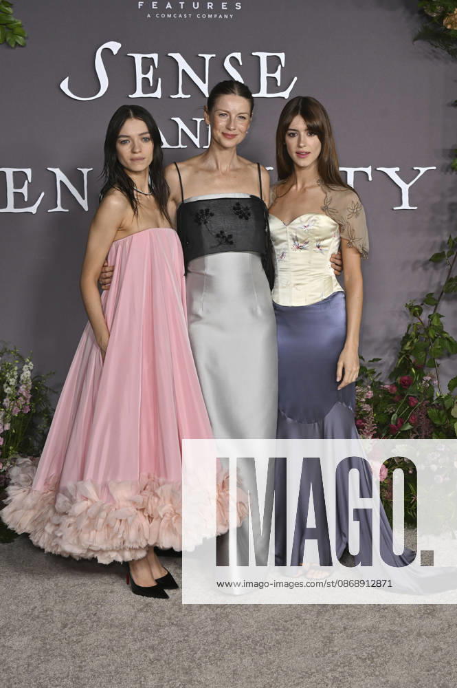 Esme Creed Miles, Caitriona Balfe, and Daisy Edgar Jones at the premiere of the film *Sense and Sensibility* at the United Theater in Los Angeles, October 7, 2026 Foto:xD.xStarbuckx xFuturexImagex sensuality_6120