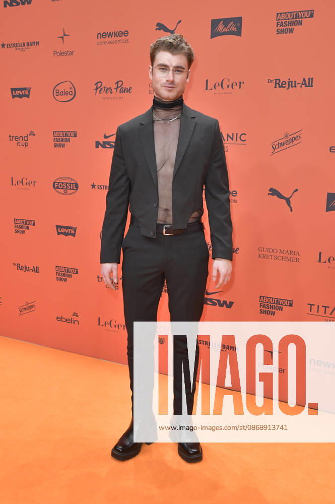 Linus Weber at the About You Opera 2026 at the Admiralspalast in Berlin, October 7, 2026 Foto:xM.xBehrensx xFuturexImagex about_you_6085