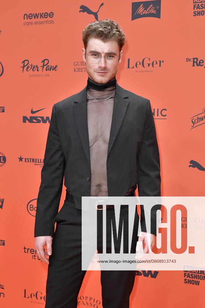 Linus Weber at the About You Opera 2026 at the Admiralspalast in Berlin, October 7, 2026 Foto:xM.xBehrensx xFuturexImagex about_you_6086