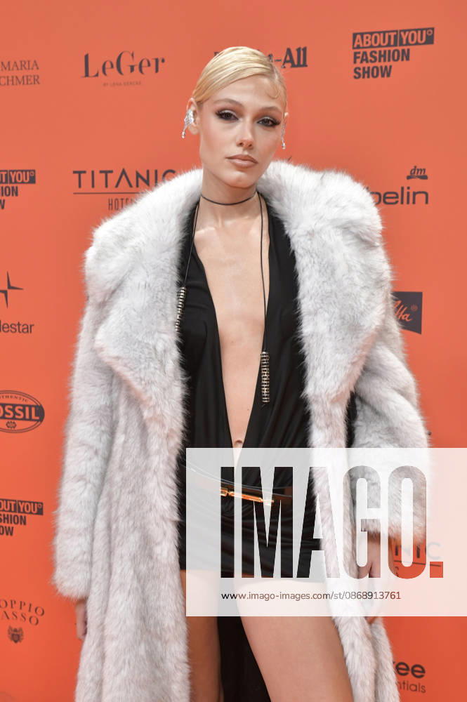 Daniela Djokic at the About You Opera 2026 at the Admiralspalast in Berlin, October 7, 2026 Foto:xM.xBehrensx xFuturexImagex about_you_6097