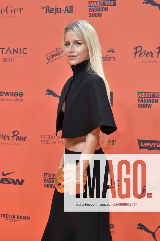Caro Daur at the About You Opera 2026 at the Admiralspalast in Berlin, October 7, 2026 Foto:xM.xBehrensx xFuturexImagex about_you_6099