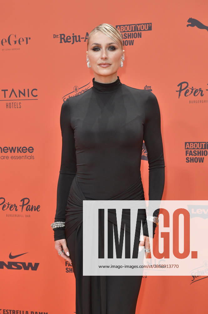 Lena Gercke at the About You Opera 2026 at the Admiralspalast in Berlin, October 7, 2026 Foto:xM.xBehrensx xFuturexImagex about_you_6102