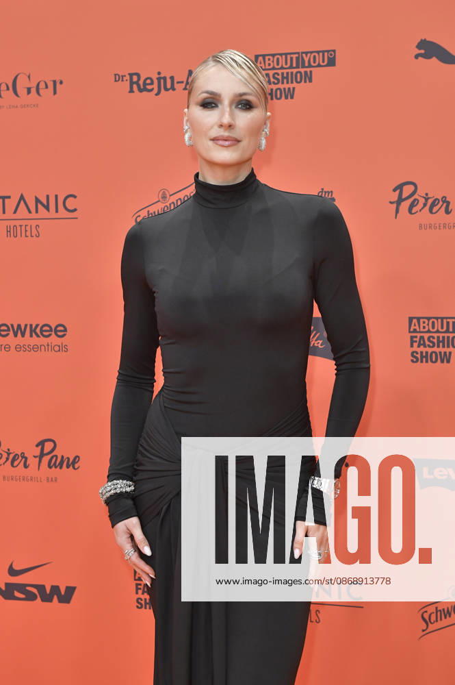 Lena Gercke at the About You Opera 2026 at the Admiralspalast in Berlin, October 7, 2026 Foto:xM.xBehrensx xFuturexImagex about_you_6106