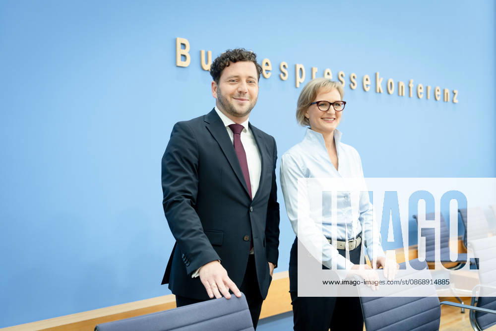 BPK, Alliance 90 The Greens, Franziska Brantner, Felix Banaszak Berlin, BPK, Presentation of the Main Resolution Our Plan for Germany, Franziska Brantner, Federal Chair, Felix Banaszak, Federal Chair, Alliance 90 The Greens Berlin Berlin GER