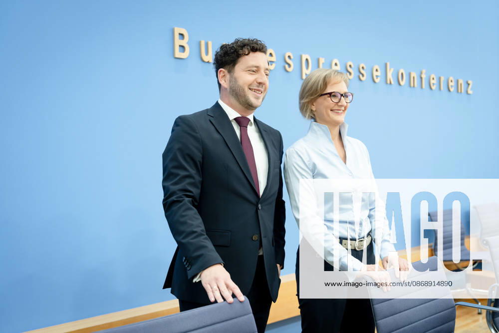 BPK, Alliance 90 The Greens, Franziska Brantner, Felix Banaszak Berlin, BPK, Presentation of the Main Resolution Our Plan for Germany, Franziska Brantner, Federal Chair, Felix Banaszak, Federal Chair, Alliance 90 The Greens Berlin Berlin GER