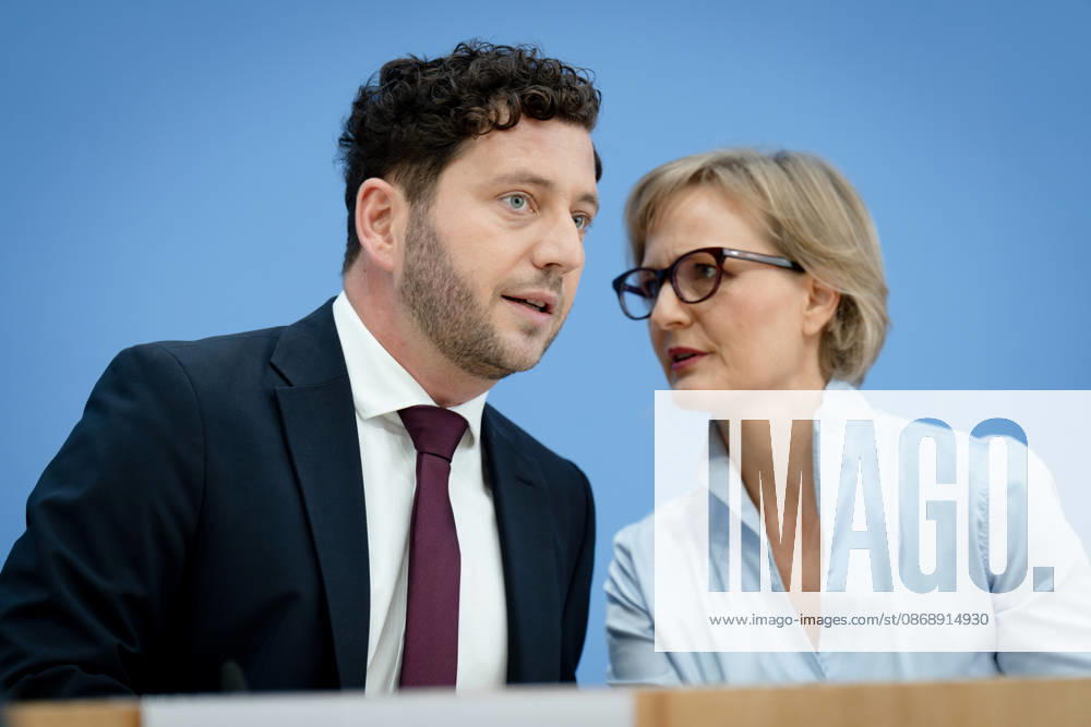 BPK, Alliance 90 The Greens, Franziska Brantner, Felix Banaszak Berlin, BPK, Presentation of the Main Resolution Our Plan for Germany, Franziska Brantner, Federal Chair, Felix Banaszak, Federal Chair, Alliance 90 The Greens Berlin Berlin GER
