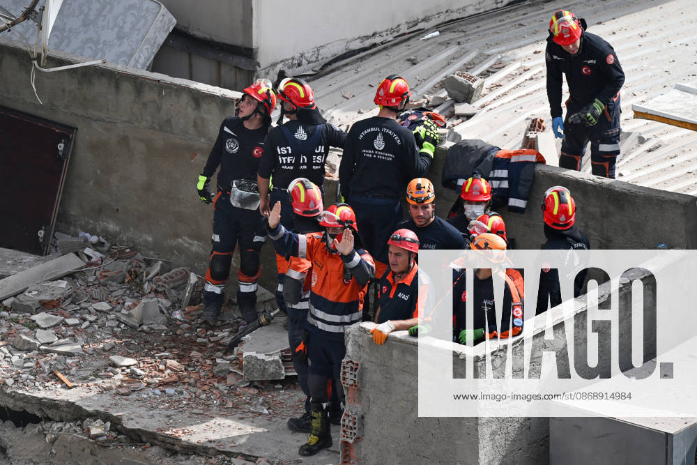 Partial collapse occurs in 7-story building in Istanbul s Maltepe district ISTANBUL, TURKIYE - OCTOBER 8: Search and rescue personnel, including firefighters, AFAD, UMKE, and police teams, operate at the site of a partial building collapse in the Cevizli neighborhood of Maltepe district, Istanbul, Turkiye on October 8, 2026. Trapped residents on the unaffected upper floors were evacuated while emergency teams initiated search and rescue efforts beneath the collapsed lower levels. Ten people were rescued alive from the rubble, while officials confirmed two fatalities as of late morning. Ahmet Okatali Anadolu Istanbul Turkey. Editorial use only. Please get in touch for any other usage.