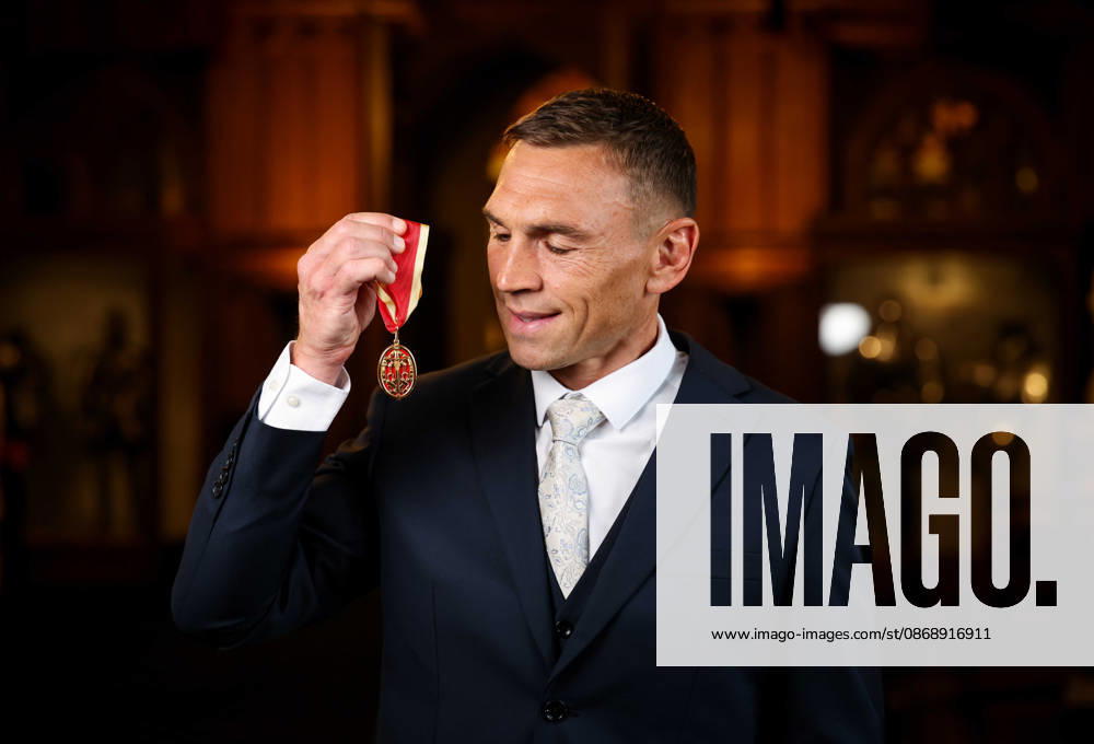 Investitures at Windsor Castle 07 10 2026. Windsor, UK. Sir Kevin Sinfield receives the Honour of Knighthood from The Prince of Wales at an investiture ceremony at Windsor Castle, Berkshire., Credit:Andrew Parsons Kensington Palace B66 Avalon United Kingdom, England, Windsor