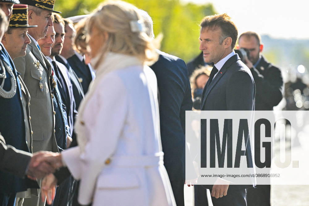 Brigitte Macron and President Emmanuel Macron at a ceremony at the Arc de Triomphe in Paris on October 8, 2026, in honor of the state visit to France by the President of Germany and his wife. Christian Liewig, Bestimage. President Emmanuel Macron and his wife Brigitte Macron welcome Frank-Walter Steinmeier, President of Germany, and his wife, Elke Büdenbender, for a ceremony at the Arc de Triomphe in Paris on October 8, 2026, Paris, France