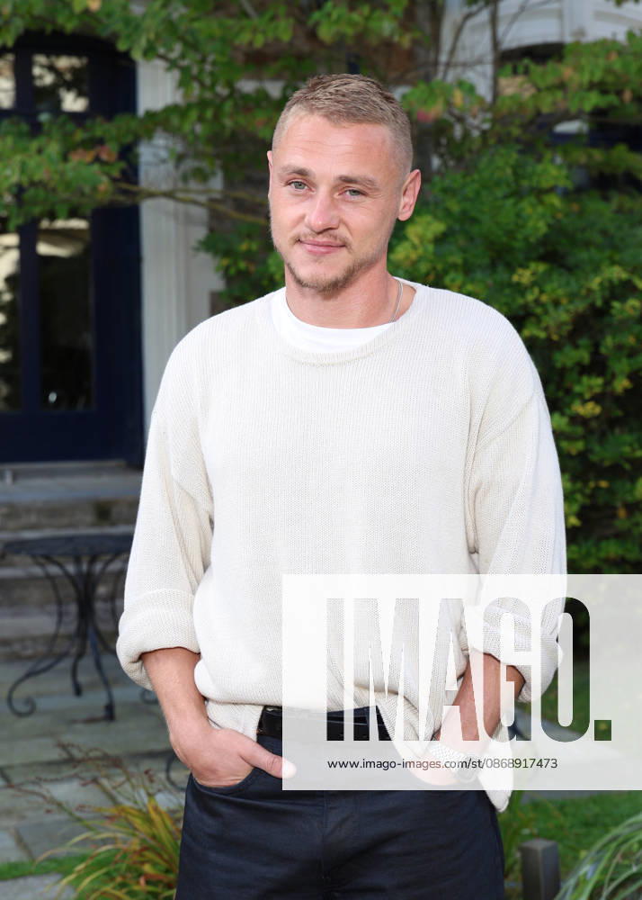 Ben Hardy Jury photocall at the 37th edition of the Dinard British Film Festival on October 8, 2026 Denis Guignebourg Bestimage Jury photocall at the 37th edition of the Dinard British Film Festival on October 8, 2026 Dinard, France