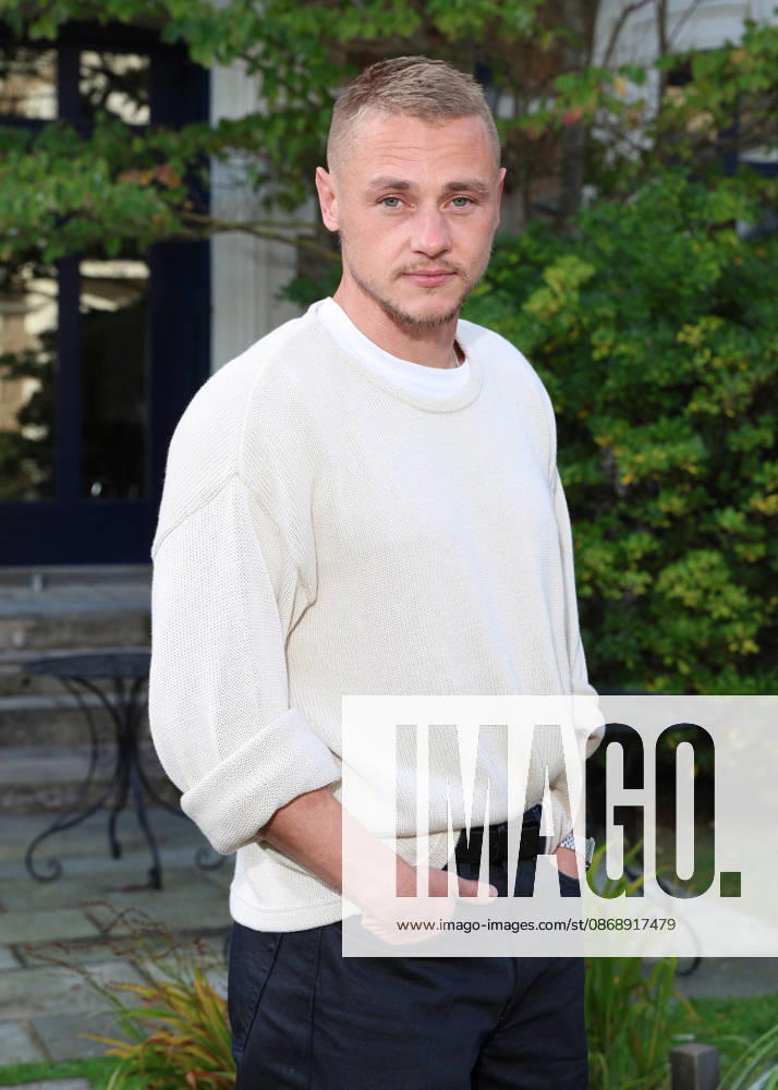 Ben Hardy Jury photocall at the 37th edition of the Dinard British Film Festival on October 8, 2026 Denis Guignebourg Bestimage Jury photocall at the 37th edition of the Dinard British Film Festival on October 8, 2026 Dinard, France