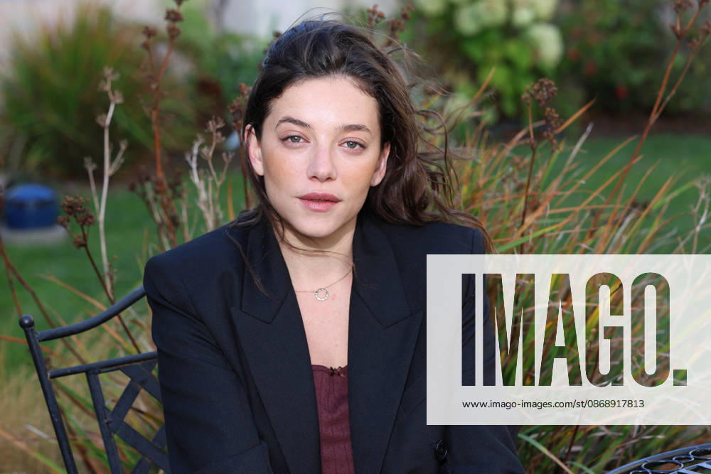 Zoe Adjani Jury photocall at the 37th edition of the Dinard British Film Festival on October 8, 2026 Denis Guignebourg Bestimage Jury photocall at the 37th edition of the Dinard British Film Festival on October 8, 2026 Dinard, France