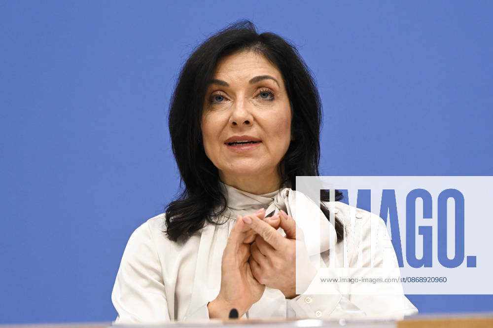 ABB BPK Federal Minister of Economic Affairs and Energy Katherina Reiche Presentation of the Federal Government s Fall 2026 Economic Forecast at the BPK Federal Press Conference in Berlin on October 8, 2026, Berlin, Germany