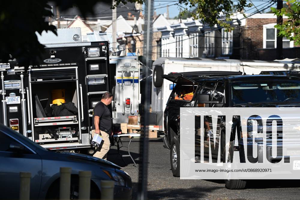 FBI agents seize evidence from the home of Eugene Horsch on West Chew Avenue in Philadelphia, Pennsylvania, United States, on October 7, 2026. Several evidence boxes and bags are visible, including one labeled drain trap and liquid contents. Authorities are investigating the property after linking it to at least seven missing women. Eugene Horsch is the son of the late Raymond R.C. Horsch. Philadelphia USA - ZUMAs197 20261007_aaa_s197_634