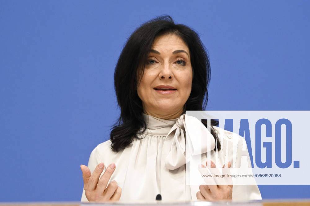 ABB BPK Federal Minister of Economic Affairs and Energy Katherina Reiche Presentation of the Federal Government s Fall 2026 Economic Forecast at the BPK Federal Press Conference in Berlin on October 8, 2026, Berlin, Germany