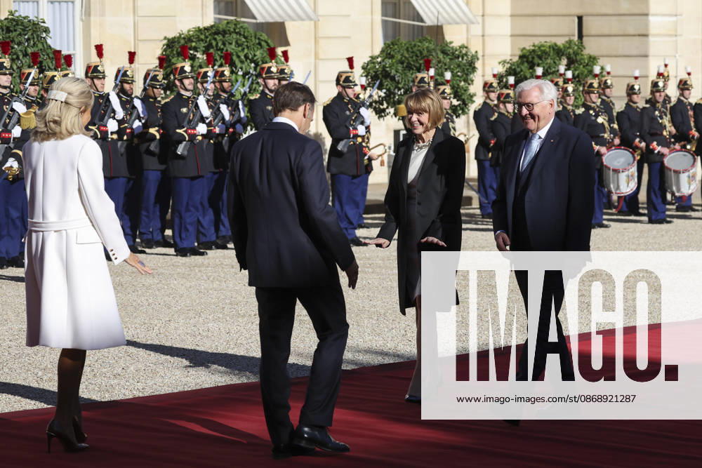 Accueil de Frank-Walter Steinmeier, Prà sident de la Rà publique fà dà rale d Allemagne et de Elke Budenbender par Emmanuel Macron, Prà sident de la Rà publique et Brigitte Macron ce jeudi 8 octobre au palais de lElysà e