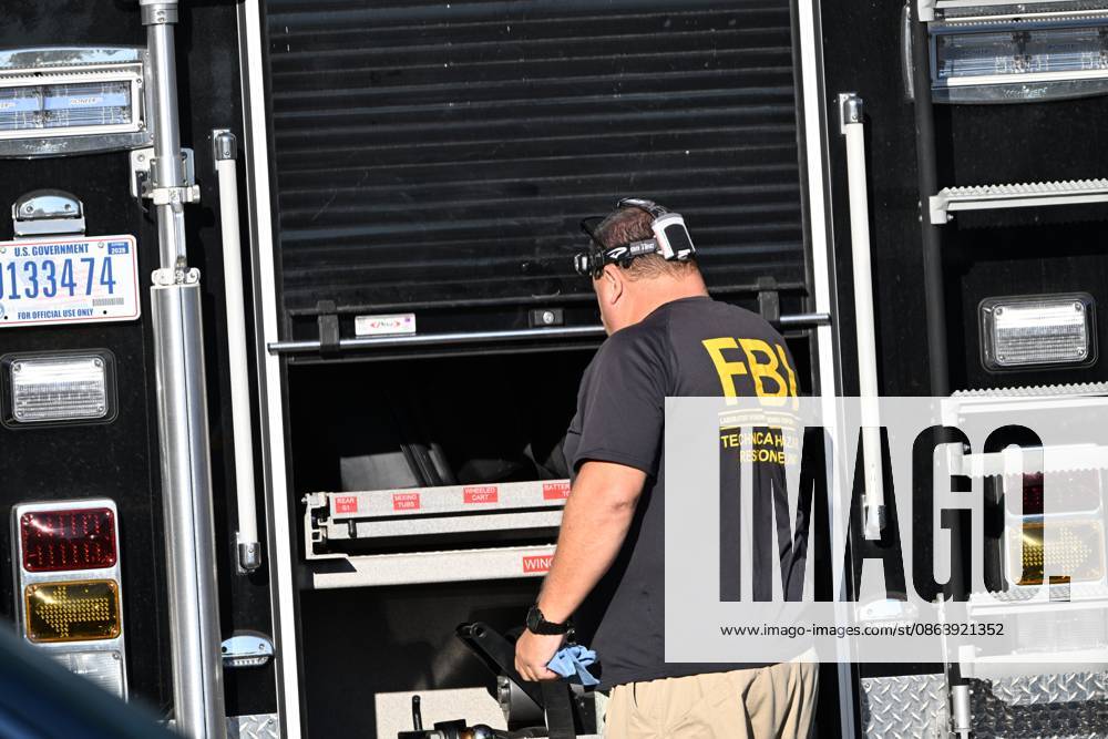FBI agents seize evidence from the home of Eugene Horsch on West Chew Avenue in Philadelphia, Pennsylvania, United States, on October 7, 2026. Several evidence boxes and bags are visible, including one labeled drain trap and liquid contents. Authorities are investigating the property after linking it to at least seven missing women. Eugene Horsch is the son of the late Raymond R.C. Horsch. Philadelphia USA - ZUMAs197 20261007_aaa_s197_641