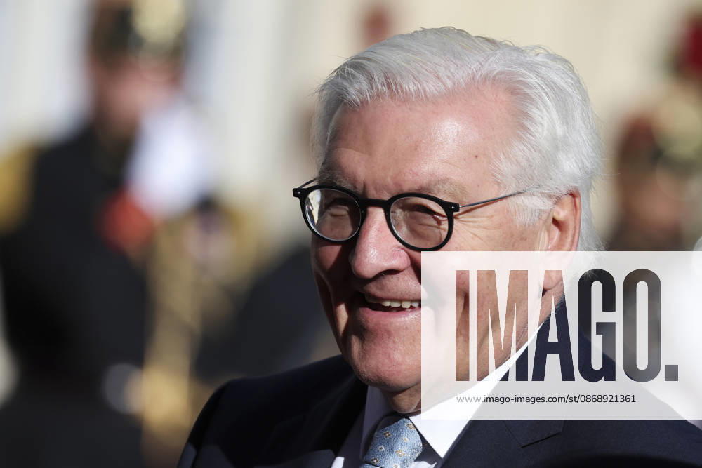 Accueil de Frank-Walter Steinmeier, Prà sident de la Rà publique fà dà rale d Allemagne et de Elke Budenbender par Emmanuel Macron, Prà sident de la Rà publique et Brigitte Macron ce jeudi 8 octobre au palais de lElysà e