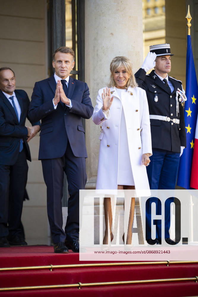 French President Macron Welcomes Germany s President Steinmeier - Paris French President Emmanuel Macron and his wife Brigitte Macron welcomes Germany s President and his wife at the Elysee Palace in Paris on October 8, 2026. Photo by Eliot Blondet ABACAPRESS.COM Paris France France