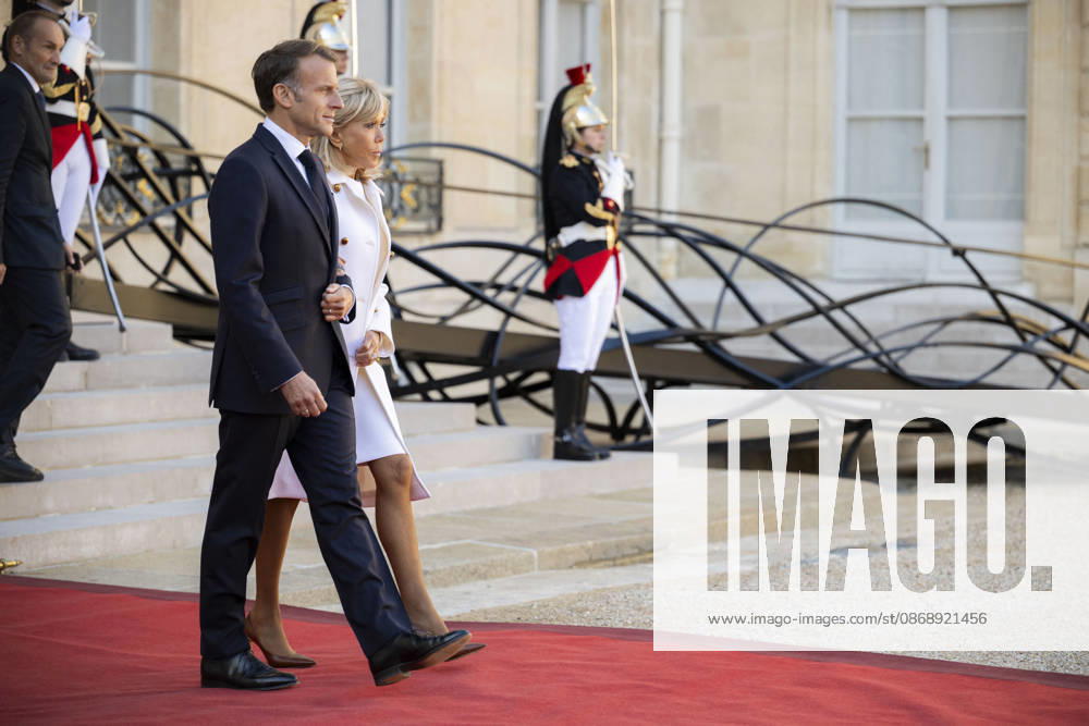 French President Macron Welcomes Germany s President Steinmeier - Paris French President Emmanuel Macron and his wife Brigitte Macron welcomes Germany s President and his wife at the Elysee Palace in Paris on October 8, 2026. Photo by Eliot Blondet ABACAPRESS.COM Paris France France