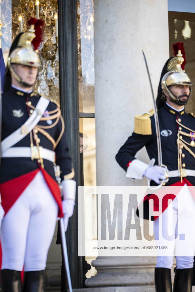 French President Macron Welcomes Germany s President Steinmeier - Paris French President Emmanuel Macron and his wife Brigitte Macron welcomes Germany s President and his wife at the Elysee Palace in Paris on October 8, 2026. Photo by Eliot Blondet ABACAPRESS.COM Paris France France
