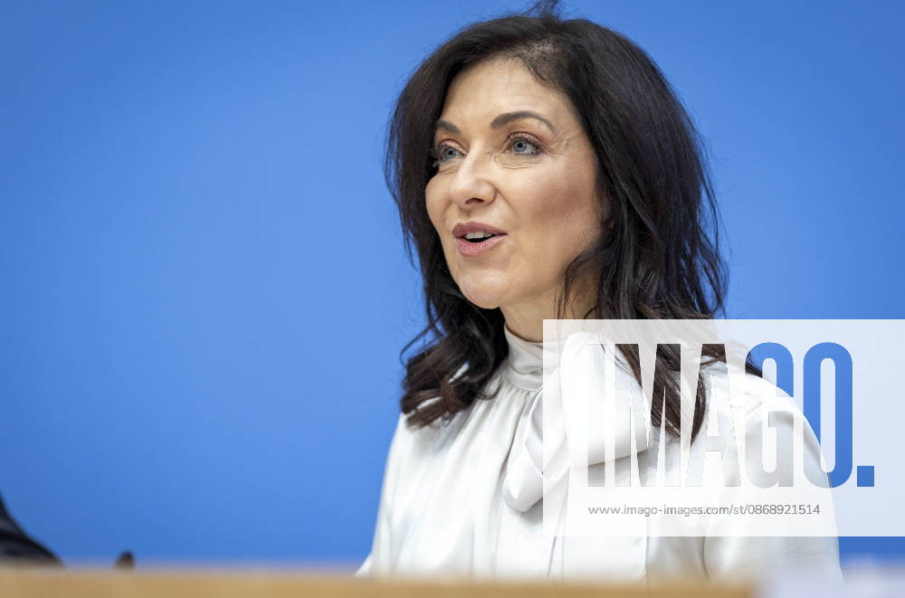 Katherina Reiche, Federal Minister of Economic Affairs and Energy, presents the federal government s Fall 2026 Economic Forecast at a federal press conference in Berlin on October 8, 2026, Berlin, Germany