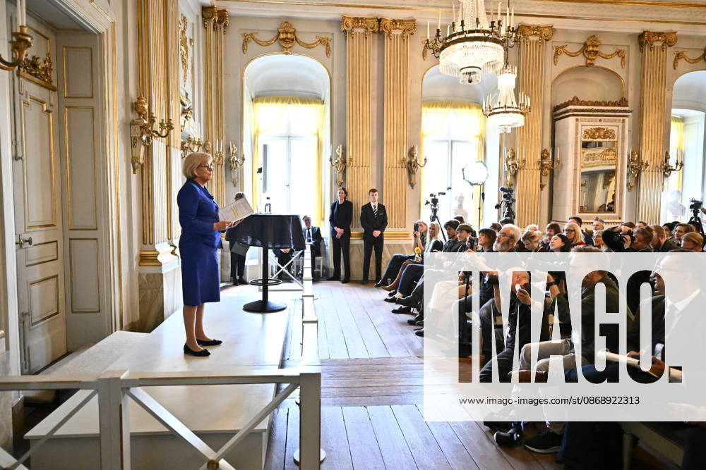 Ingrid Carlberg, Permanent Secretary of the Swedish Academy, announces that Canadian author Anne Carson has been awarded the 2026 Nobel Prize in Literature at Börshuset in Stockholm, Sweden, on October 8, 2026. STOCKHOLM, SWEDEN