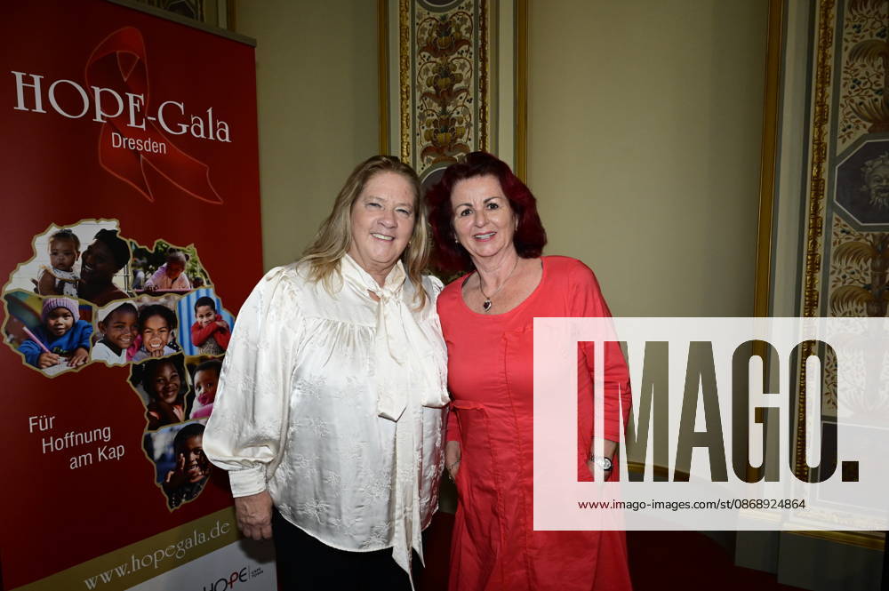 Kathy Kelly and Viola Klein at the press conference and presentation of the 16th HOPE Award for the 18th HOPE Gala in Dresden at the Schauspielhaus Dresden, Dresden