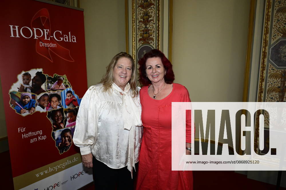 Kathy Kelly and Viola Klein at the press conference and presentation of the 16th HOPE Award for the 18th HOPE Gala in Dresden at the Schauspielhaus Dresden, Dresden