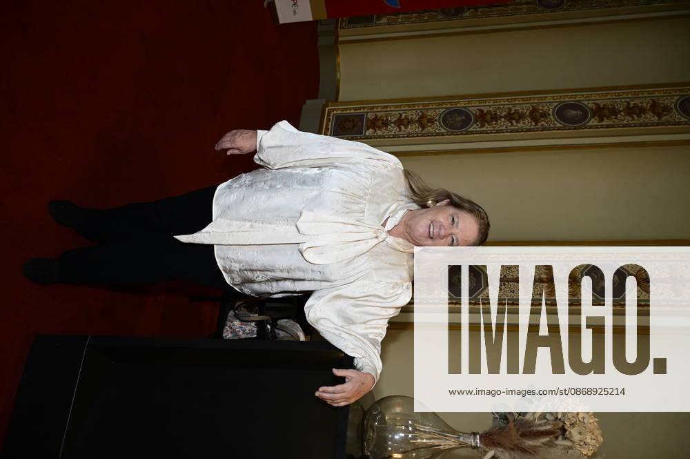 Kathy Kelly at the press conference and presentation of the 16th HOPE Award for the 18th HOPE Gala in Dresden at the Schauspielhaus Dresden, Dresden