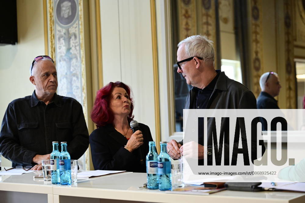 Stefan Hippler, Viola Klein, and Joachim Klement at the press conference and presentation of the 16th HOPE Award for the 18th HOPE Gala Dresden at the Schauspielhaus Dresden, Dresden