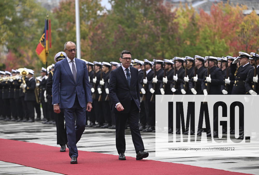 British Prime Minister Burnham welcomed with military ceremony in Berlin BERLIN, GERMANY - OCTOBER 8: German Chancellor Friedrich Merz (L) and British Prime Minister Andy Burnham (2nd L) walk past the honour guards with a military ceremony at the Federal Chancellery in Berlin, Germany, on October 8, 2026. Halil Sagirkaya Anadolu Berlin Germany. Editorial use only. Please get in touch for any other usage.