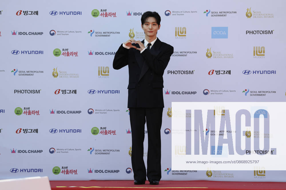 Red carpet at Seoul Drama Awards in South Korea South Korean singer and actor Yoon Ji-sung poses for photos on the red carpet during the 21st Seoul International Drama Awards in Seoul, South Korea, on October 08, 2026. Seoul South Korea