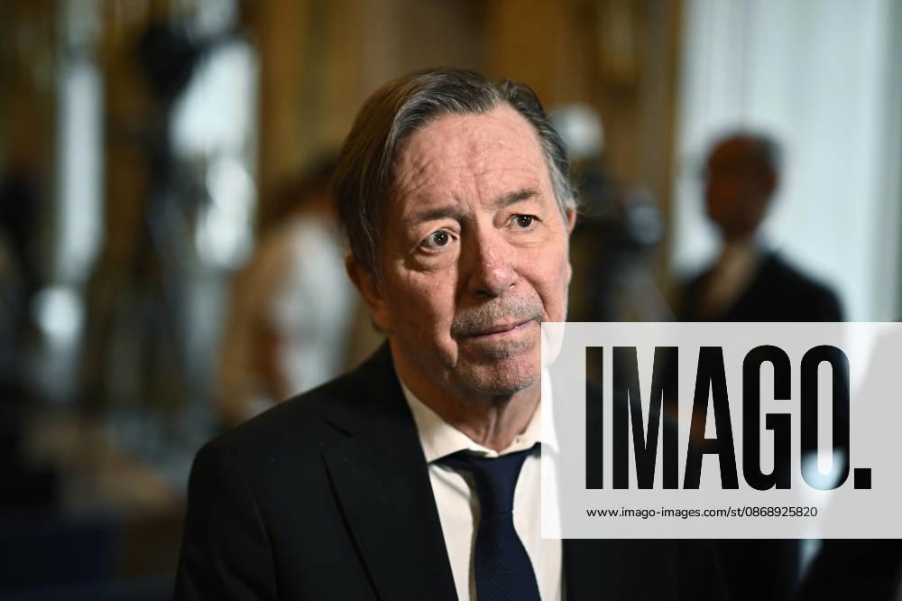 STOCKHOLM, SWEDEN 20261008 Steve Sem Sandberg, member of the Swedish Academy, after Canadian author Anne Carson was awarded the 2026 Nobel Prize in Literature at the Stock Exchange Building in Stockholm STOCKHOLM SWEDEN