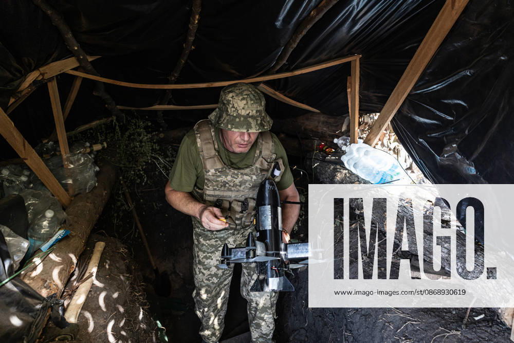 Ukrainian drone units are on duty at the front lines in Donetsk Region DONETSK REGION, UKRAINE - OCTOBER 8: A Ukrainian soldier carries a drone to attack enemy drones in the Donetsk region, Ukraine, 8 October 2026 Diego Herrera Carcedo Anadolu Donetsk Ukraine. Editorial use only. Please get in touch for any other usage.