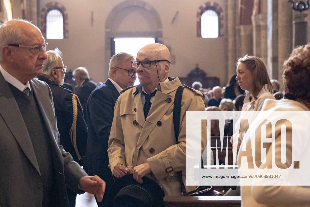 IPA89429906 - Milan, October 8, 1926, Basilica of SantAmbrogio, Eucharistic celebration marking the 25th anniversary of the Linate plane crash Pictured: Pasquale Padovano, a survivor of the crash