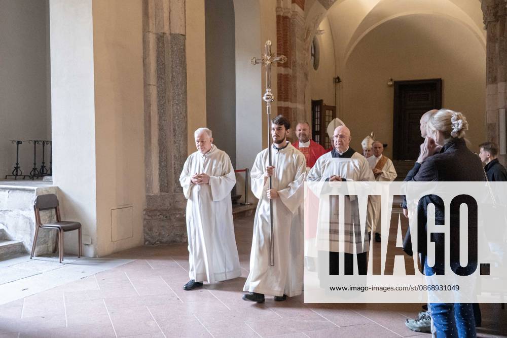IPA89429909 - Milan, October 8, 1926, Basilica of St. Ambrose, Eucharistic celebration marking the 25th anniversary of the Linate plane crash