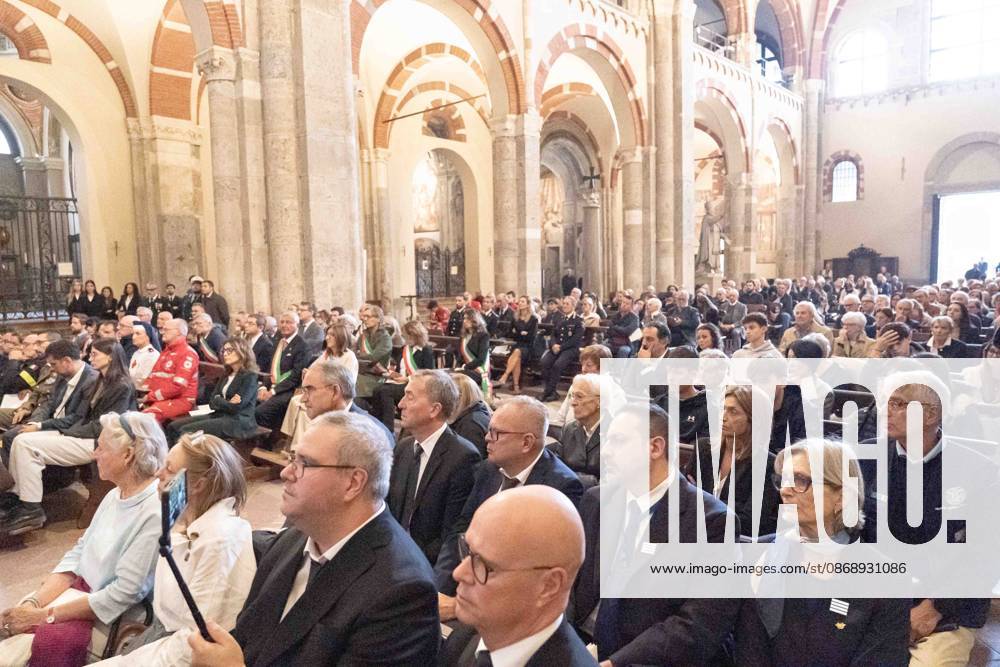 IPA89429966 - Milan, October 8, 26, Basilica of St. Ambrose, Eucharistic celebration marking the 25th anniversary of the Linate plane crash