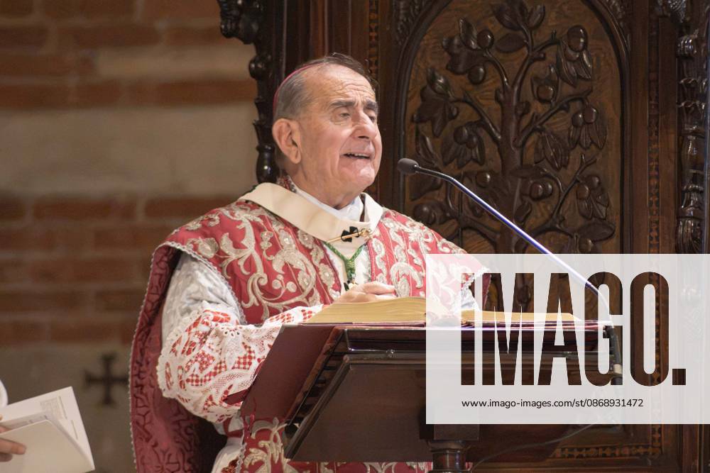 IPA89429915 - Milan, October 8, 26, Basilica of St. Ambrose, Eucharistic celebration marking the 25th anniversary of the Linate plane crash Pictured: Mario Delpini, Archbishop of Milan