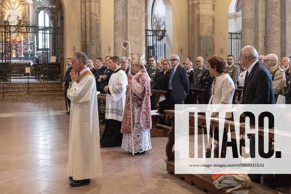 IPA89429912 - Milan, October 8, 26, Basilica of St. Ambrose, Eucharistic celebration marking the 25th anniversary of the Linate plane crash Pictured: Mario Delpini, Archbishop of Milan