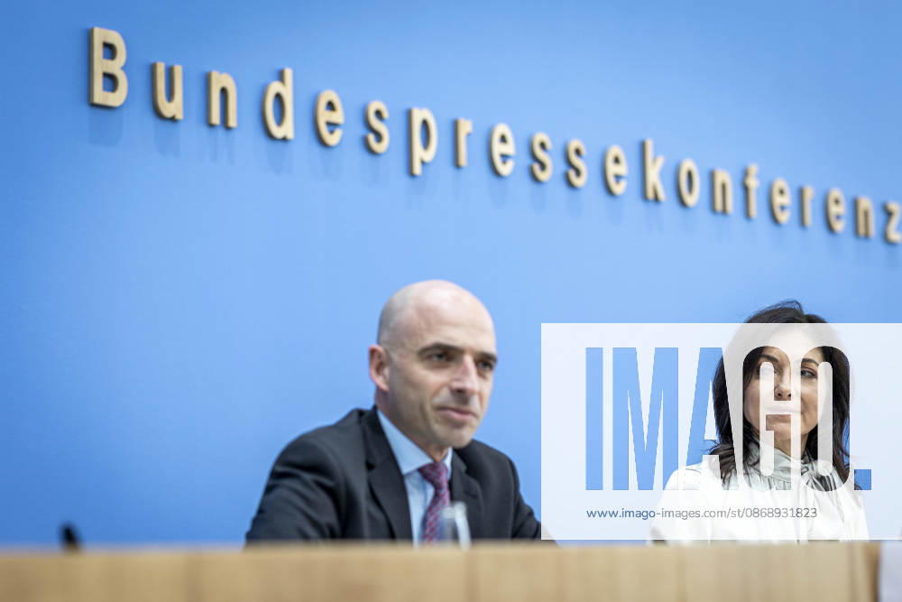 Katherina Reiche, Federal Minister of Economic Affairs and Energy, presents the federal government s Fall 2026 Economic Forecast at a federal press conference in Berlin on October 8, 2026, Berlin, Germany