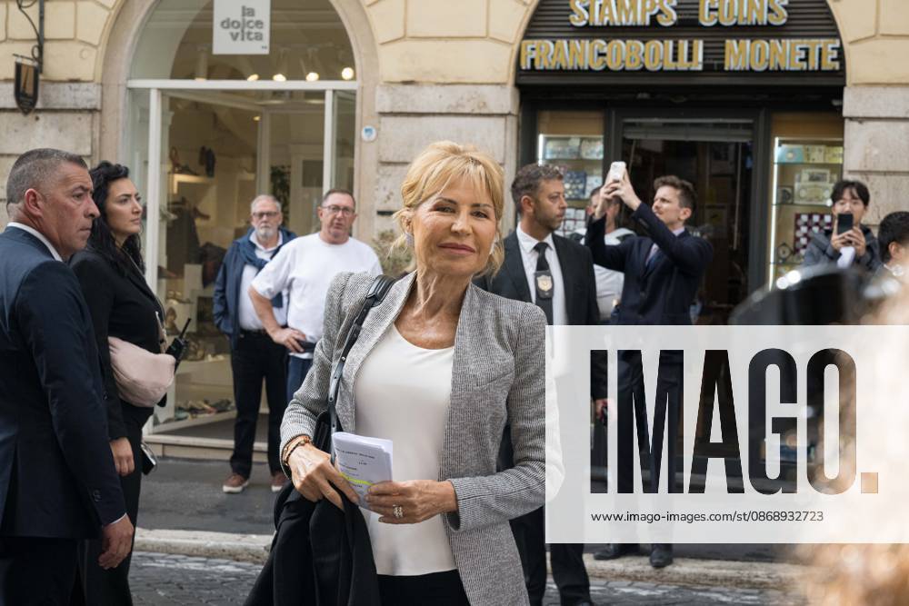 IPA89429527 - Journalist Lilli Gruber arrives at the Teatro Sistina for the celebrations marking the 150th anniversary of the *Corriere della Sera* in Rome, Italy, on October 8, 2026. Flavio Brancaleone Fotogramma