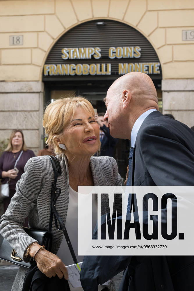 IPA89429531 - Journalist Lilli Gruber arrives at the Teatro Sistina for the celebrations marking the 150th anniversary of the *Corriere della Sera* in Rome, Italy, on October 8, 2026. Flavio Brancaleone Fotogramma