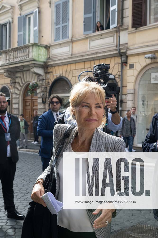 IPA89429533 - Journalist Lilli Gruber arrives at the Teatro Sistina for the celebrations marking the 150th anniversary of the *Corriere della Sera* in Rome, Italy, on October 8, 2026. Flavio Brancaleone Fotogramma