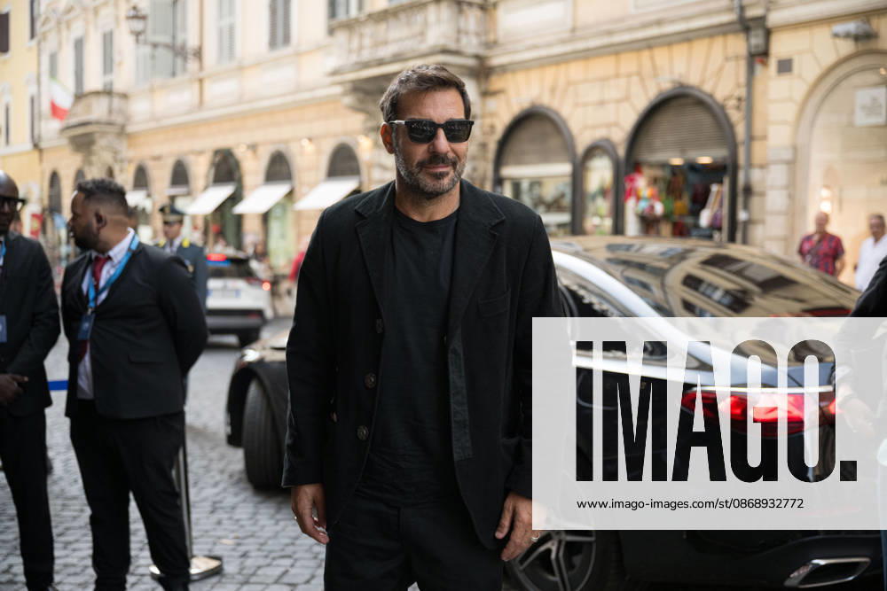 IPA89429589 - Actor Edoardo Leo arriving at the Teatro Sistina for the celebrations marking the 150th anniversary of the Corriere della Sera, in Rome, Italy, on October 8, 2026. Flavio Brancaleone Fotogramma