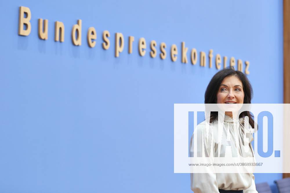 Federal Press Conference: Presentation of the Federal Government s Annual Economic Forecast Federal Minister of Economy and Energy Katherina Reiche (CDU)