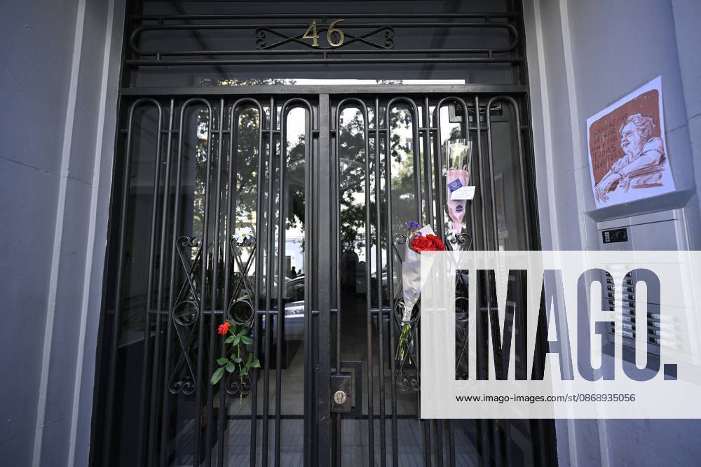 87-year-old symbol of Spain’s housing crisis dies 2 weeks after eviction MADRID, SPAIN - OCTOBER 8: Flowers and notes are left outside the apartment building and on the street where 87-year-old Mari Carmen Abascal lived as a tenant following her death in hospital in Madrid, Spain, on October 8, 2026. Known publicly as Maricarmen, she had lived for around seven decades in the apartment in Madrid’s Retiro district. Burak Akbulut Anadolu Madrid Spain. Editorial use only. Please get in touch for any other usage.