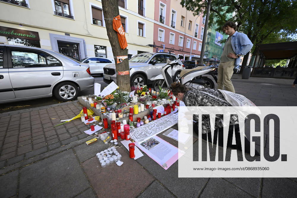 87-year-old symbol of Spain’s housing crisis dies 2 weeks after eviction MADRID, SPAIN - OCTOBER 8: Flowers and notes are left outside the apartment building and on the street where 87-year-old Mari Carmen Abascal lived as a tenant following her death in hospital in Madrid, Spain, on October 8, 2026. Known publicly as Maricarmen, she had lived for around seven decades in the apartment in Madrid’s Retiro district. Burak Akbulut Anadolu Madrid Spain. Editorial use only. Please get in touch for any other usage.